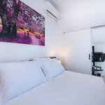 Blue Balcony - Boutique Beachfront With Private Parking Spot Chania (Crete)