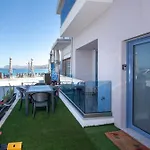 Blue Balcony - Boutique Beachfront With Private Parking Spot *