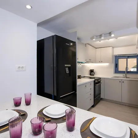 Villa Blue Balcony - Boutique Beachfront With Private Parking Spot Chania (Crete)