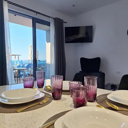 Blue Balcony - Boutique Beachfront With Private Parking Spot Near Chania Old Harbor