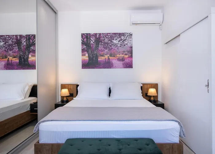 Blue Balcony - Boutique Beachfront With Private Parking Spot * La Canea