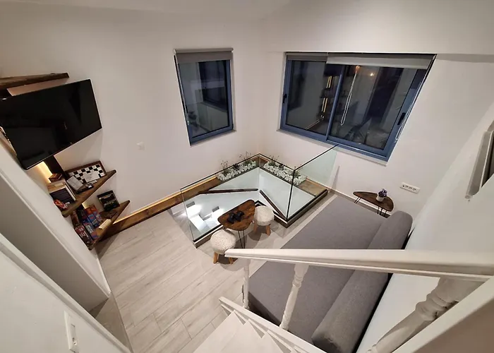 Blue Balcony - Boutique Beachfront With Private Parking Spot