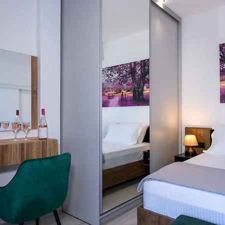 Blue Balcony - Boutique Beachfront With Private Parking Spot 빌라