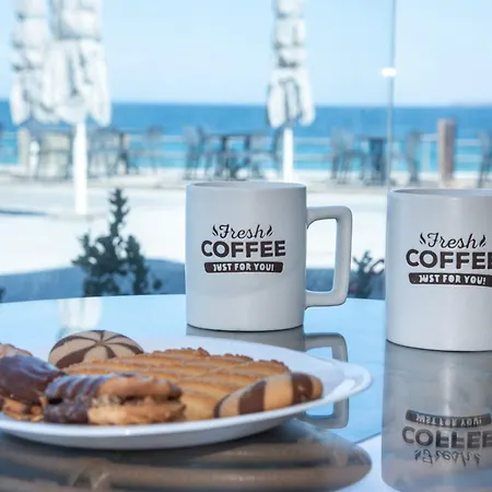 Blue Balcony - Boutique Beachfront With Private Parking Spot 빌라 하니아