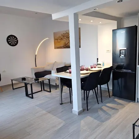 Blue Balcony - Boutique Beachfront With Private Parking Spot Near Chania Old Harbor *