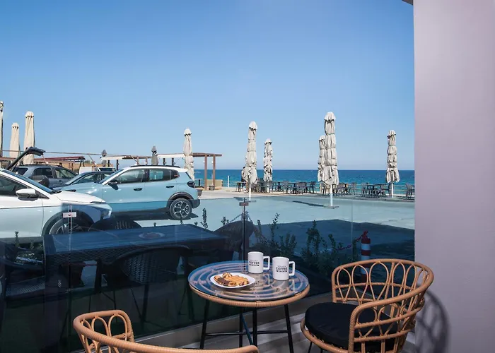 Blue Balcony - Boutique Beachfront With Private Parking Spot Χανιά