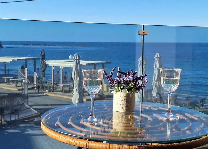 Βίλα Blue Balcony - Boutique Beachfront With Private Parking Spot
